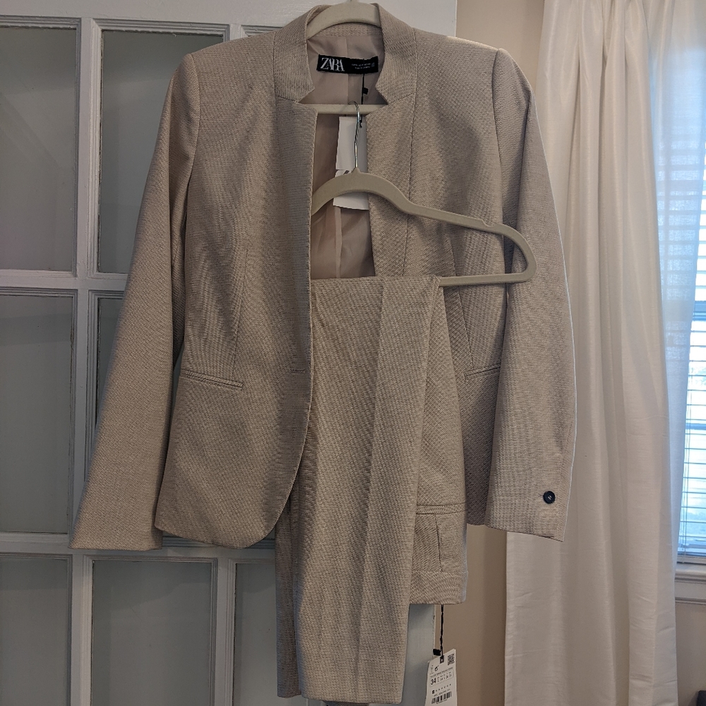 NWT Never worn Zara suit